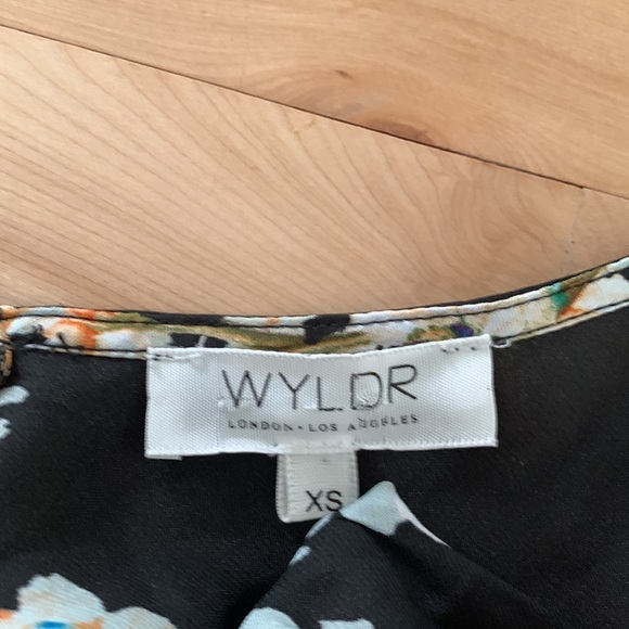 WYLDR dress super light and soft fabric, perfect condition x small - Picture 5 of 5